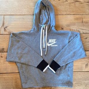 Women’s Nike sweatshirt
